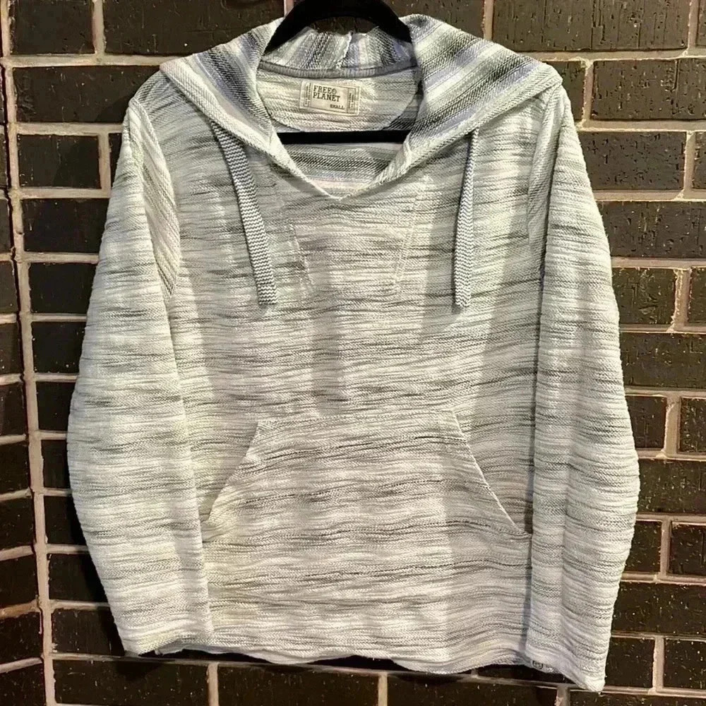 Free Planet Women’s Small Kangaroo Pocket Hooded Pullover